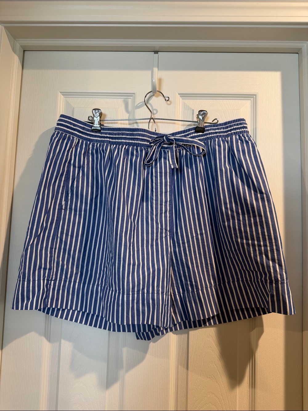 Banana Republic 100% Cotton Striped Shorts - XL